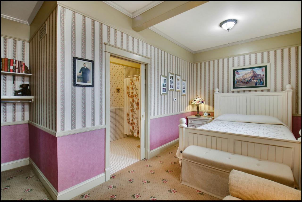 Carnegie Hall Boutique Hotel Ladysmith Екстер'єр фото